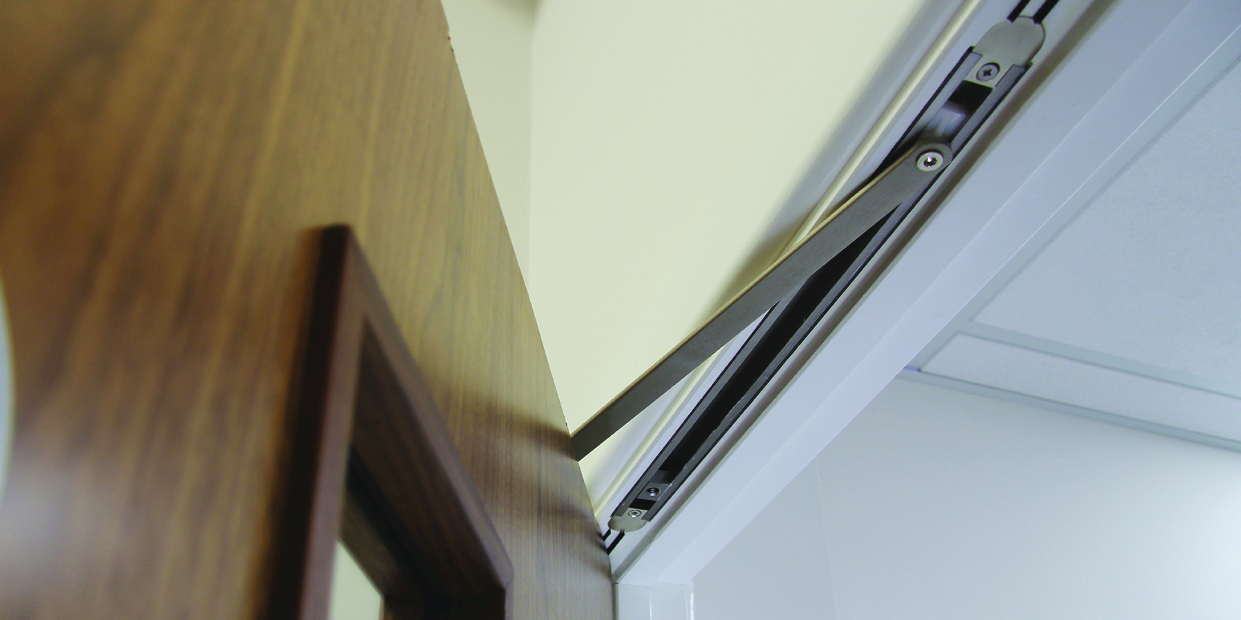 ITS.11204.2.5 Door Closer