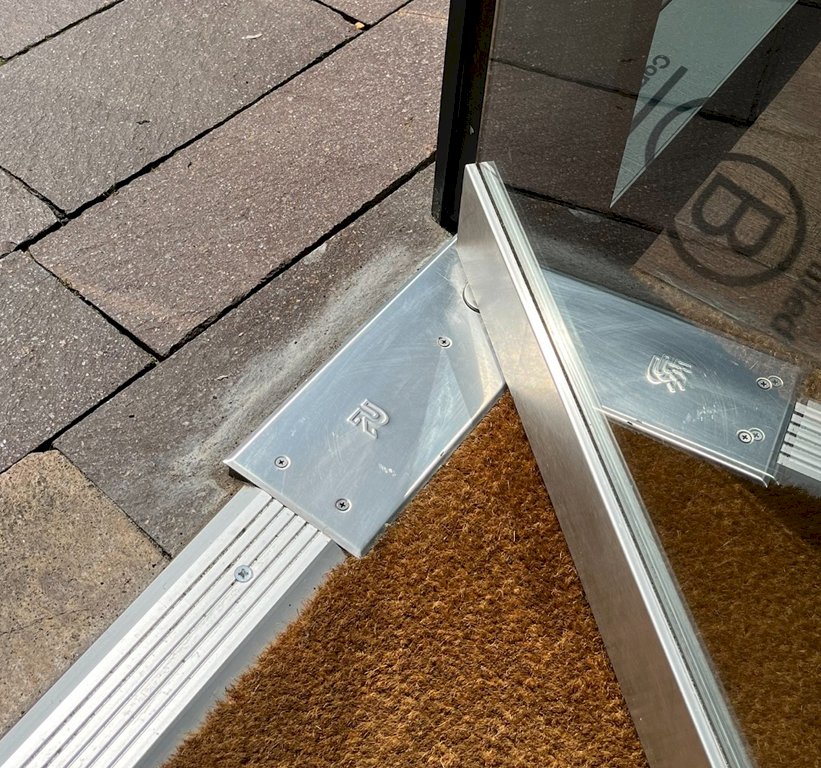 TS.7104 Floor Spring
